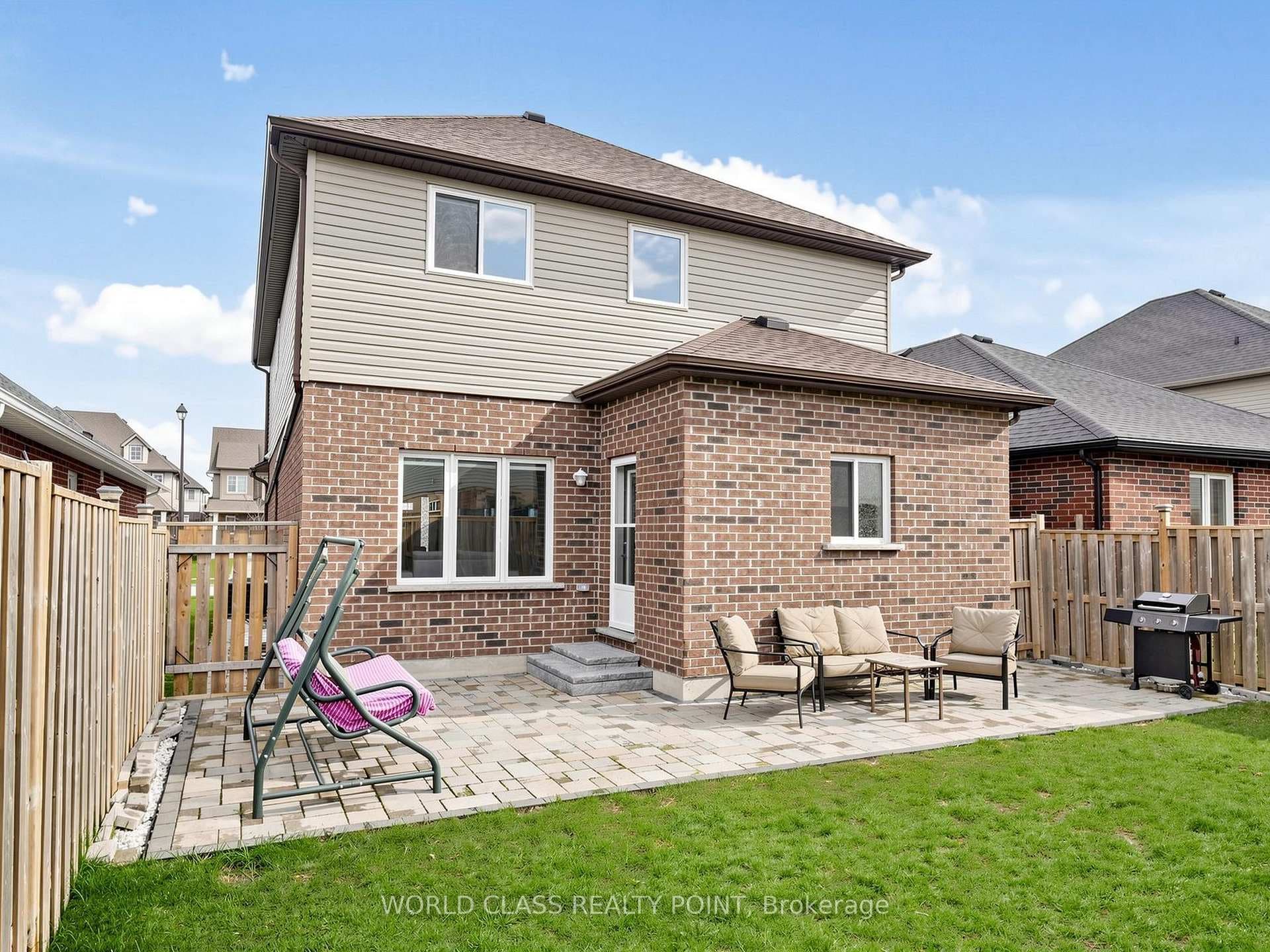 371 Finoro Crescent photo 41