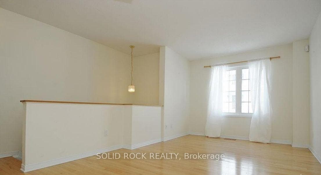 314 GOTHAM Place photo 5