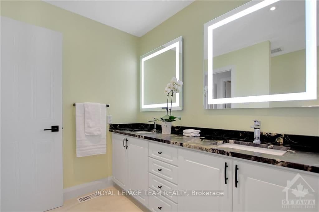 60 BIRCHFIELD Avenue photo 21