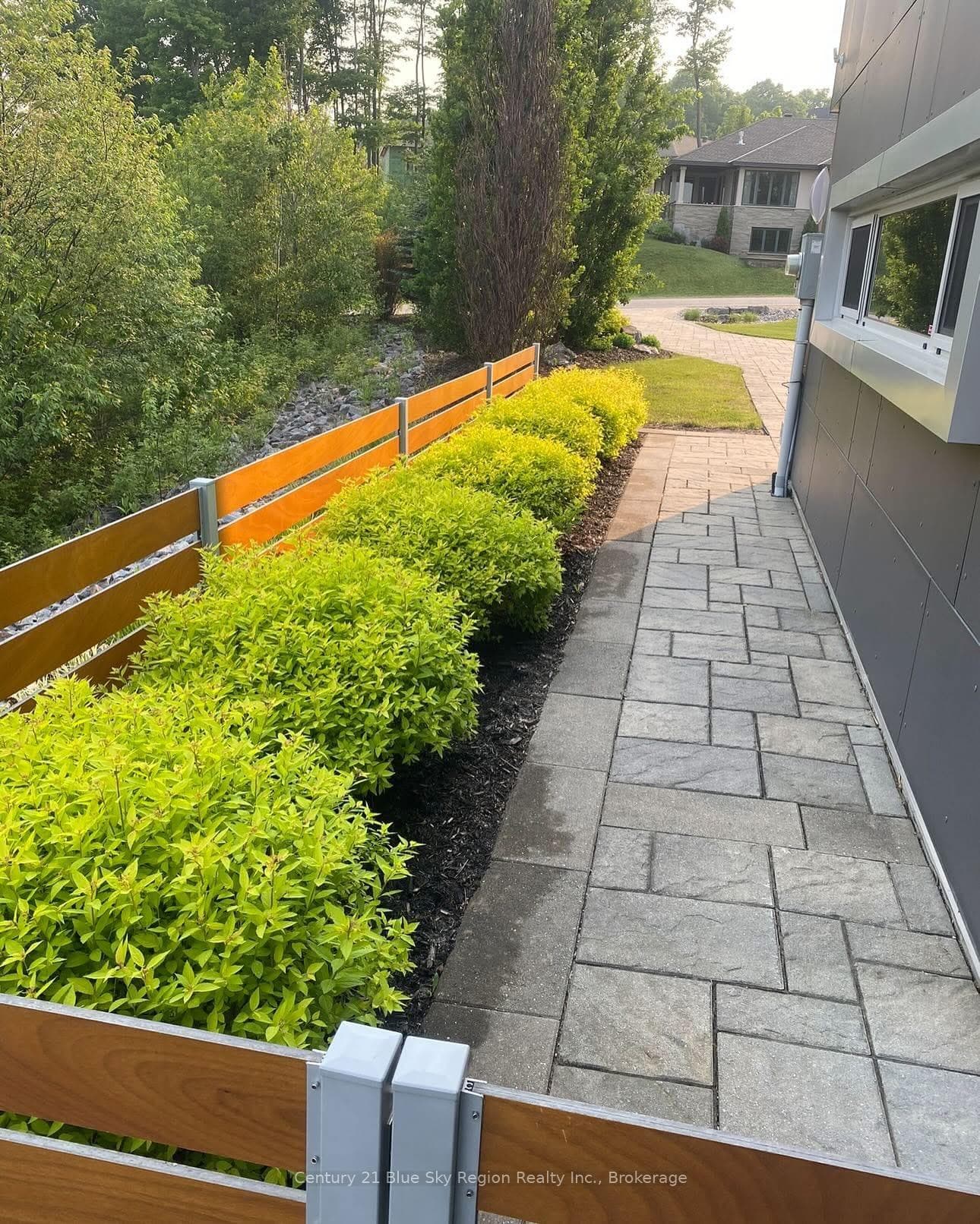 8 Kenreta Drive photo 46