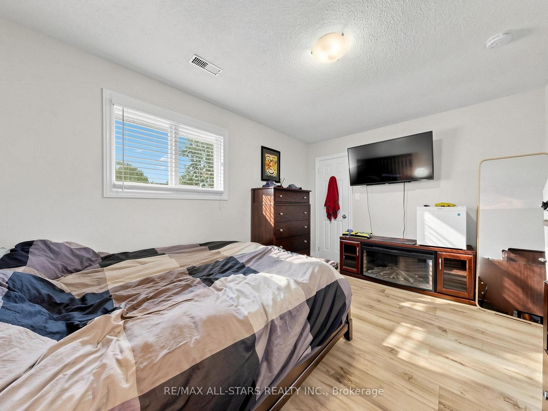 374 Adeline Drive photo 26