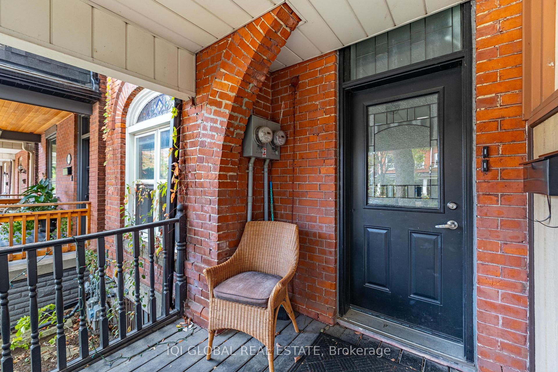142 Grace Street Unit Upper photo 2