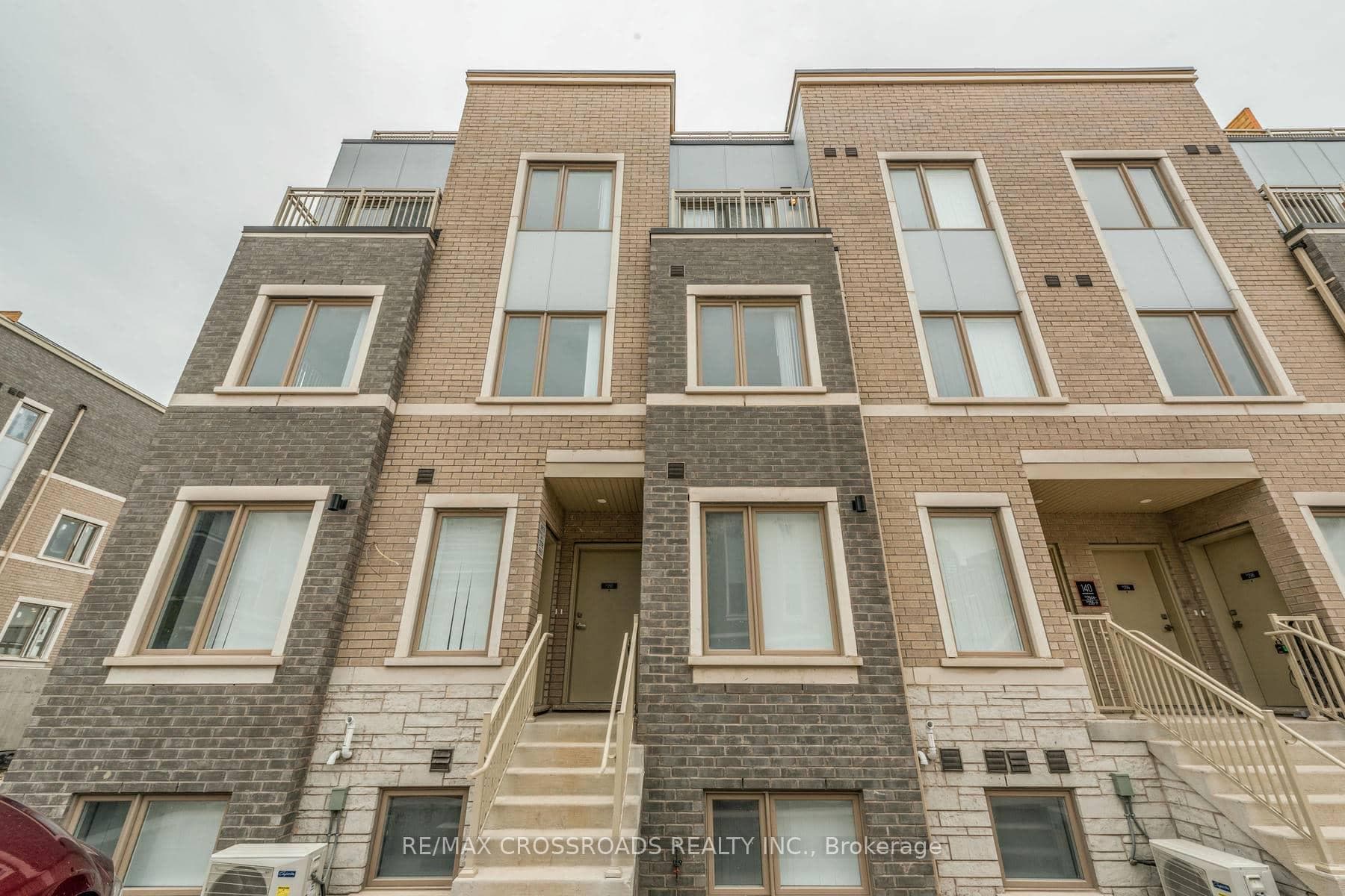 140 Honeycrisp Crescent Unit 292 photo 1