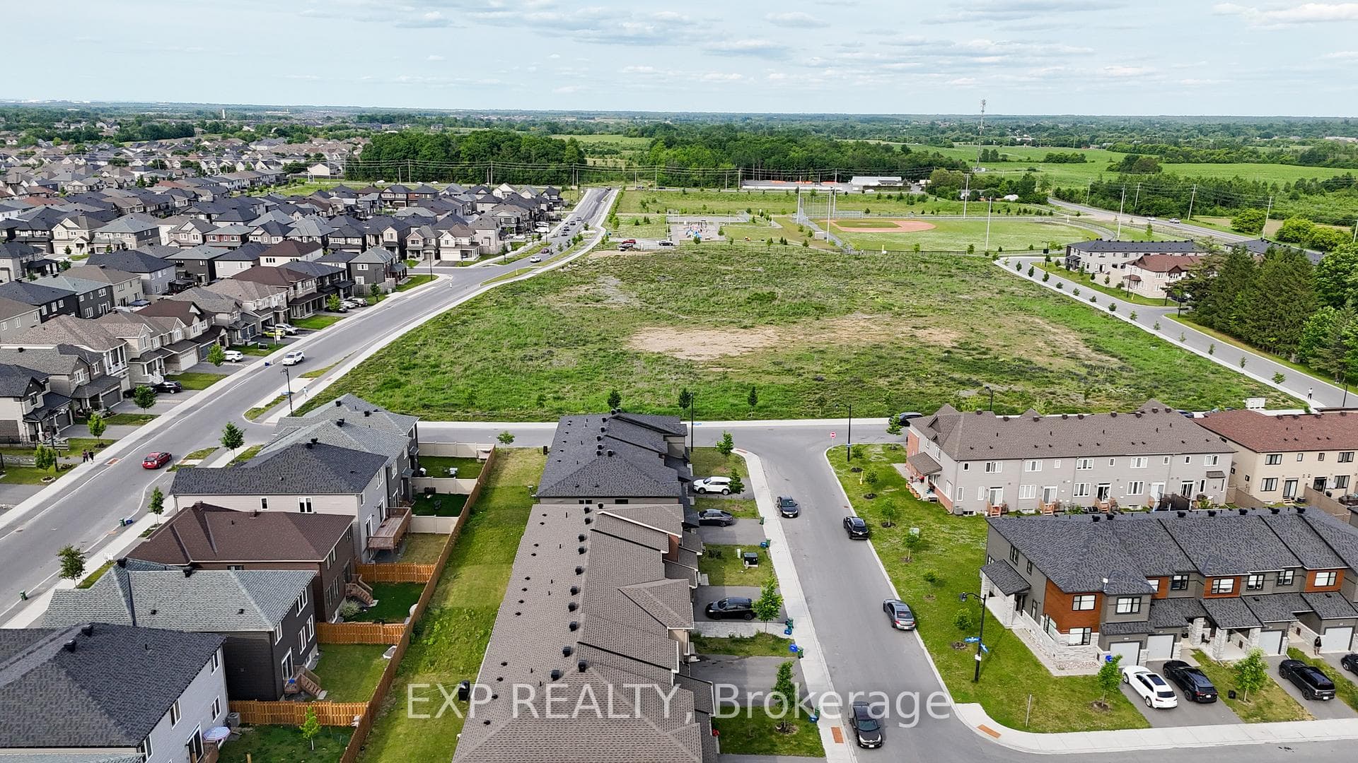 1006 BALLYHALE Heights photo 33