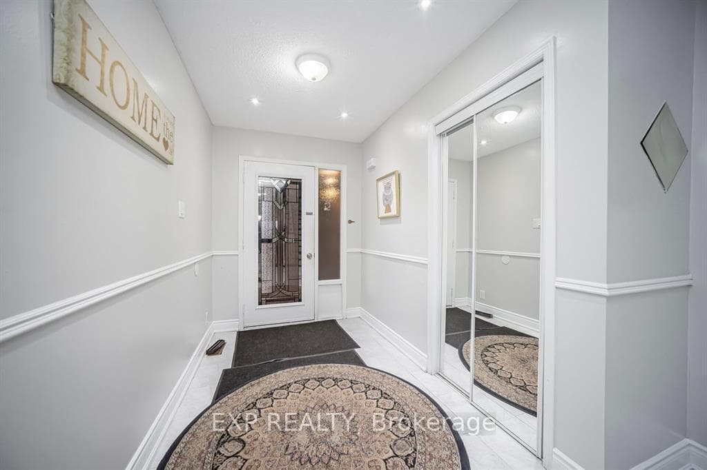 692 Huntington Ridge Drive photo 8