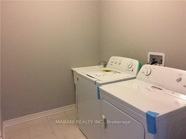 116 Hatt Court photo 10