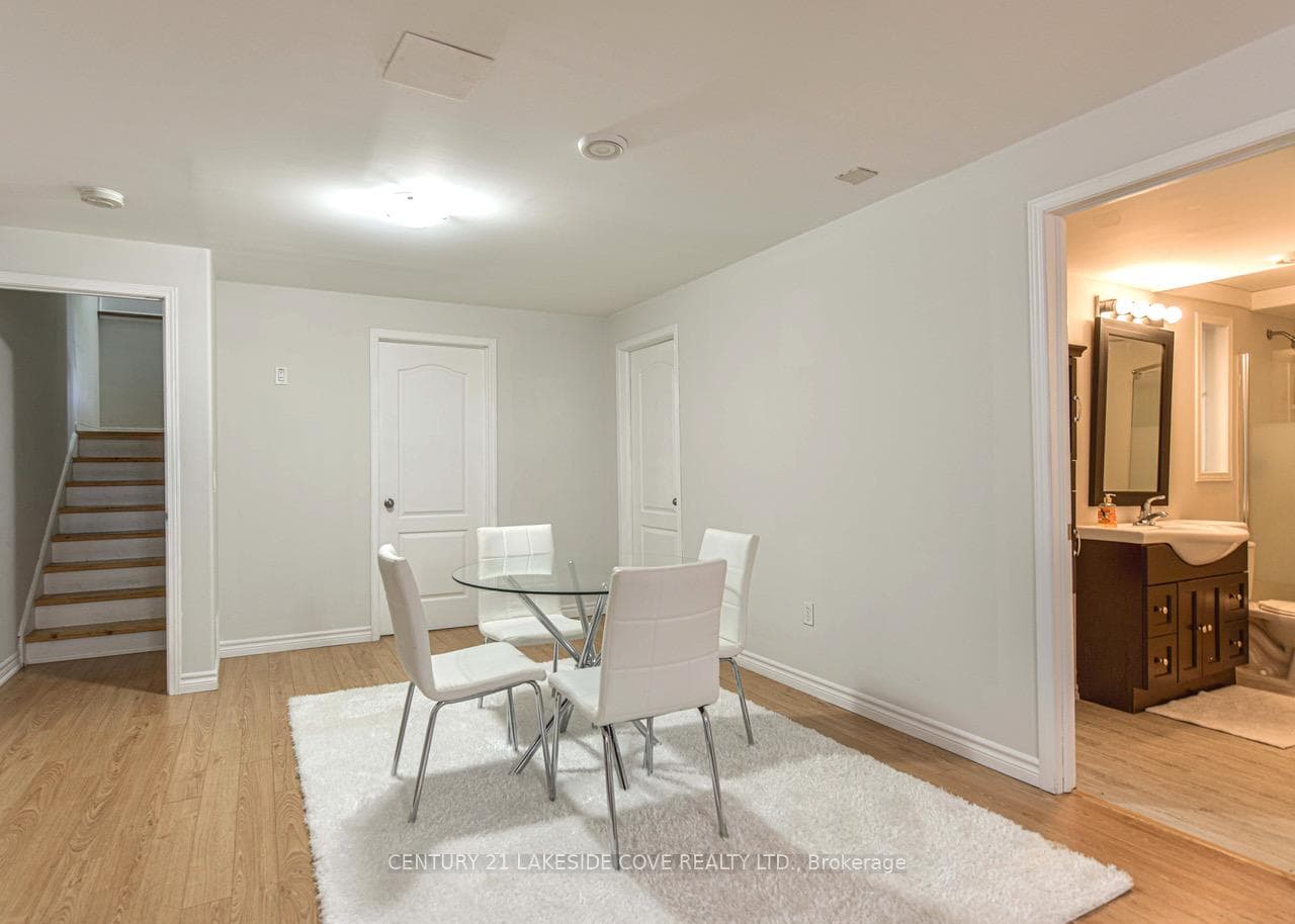 1 Julia Crescent photo 25