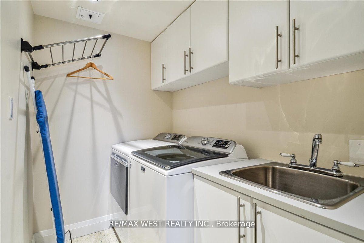 2267 Lake Shore Boulevard Unit 202 photo 19