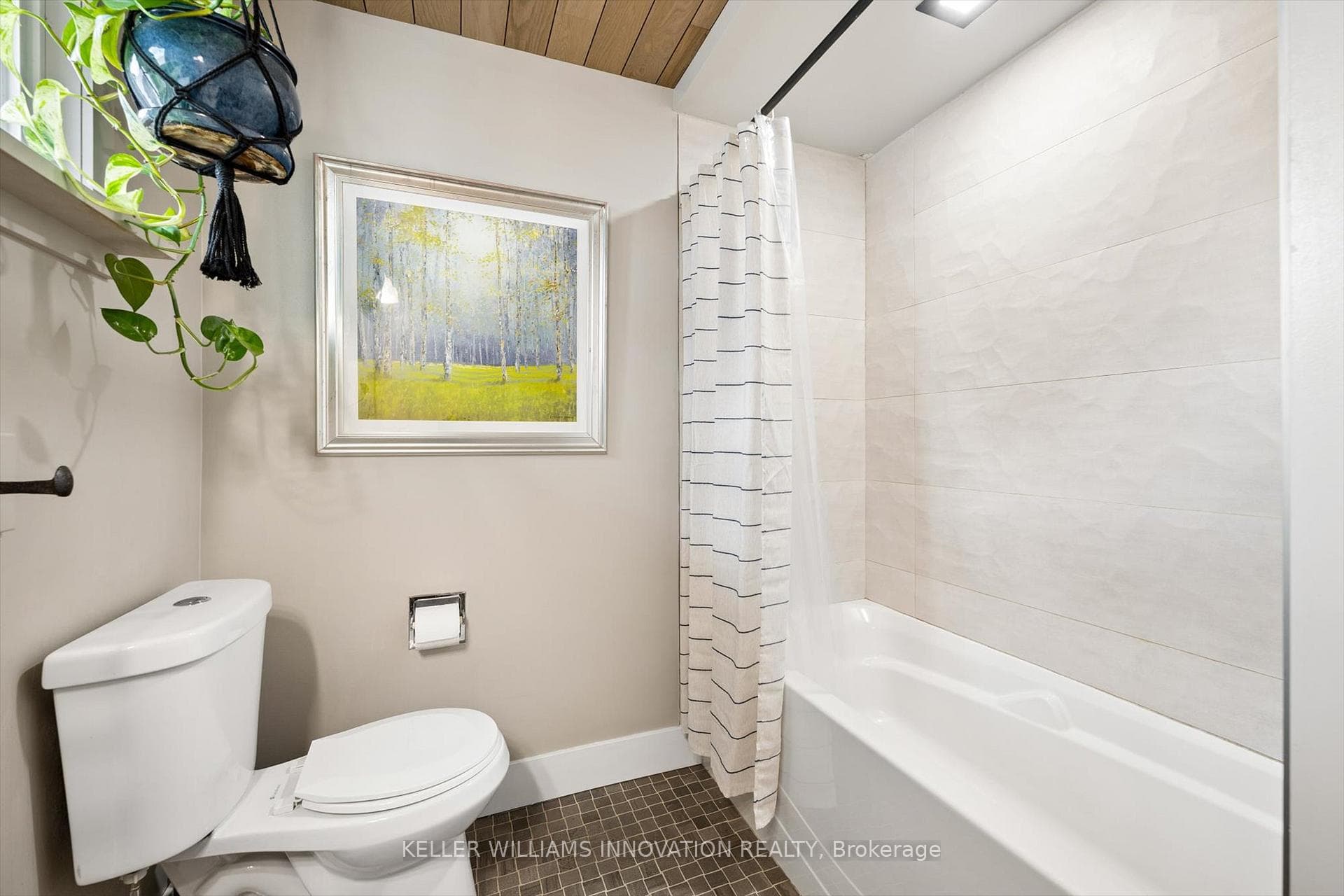 64 Westbury Crescent photo 27