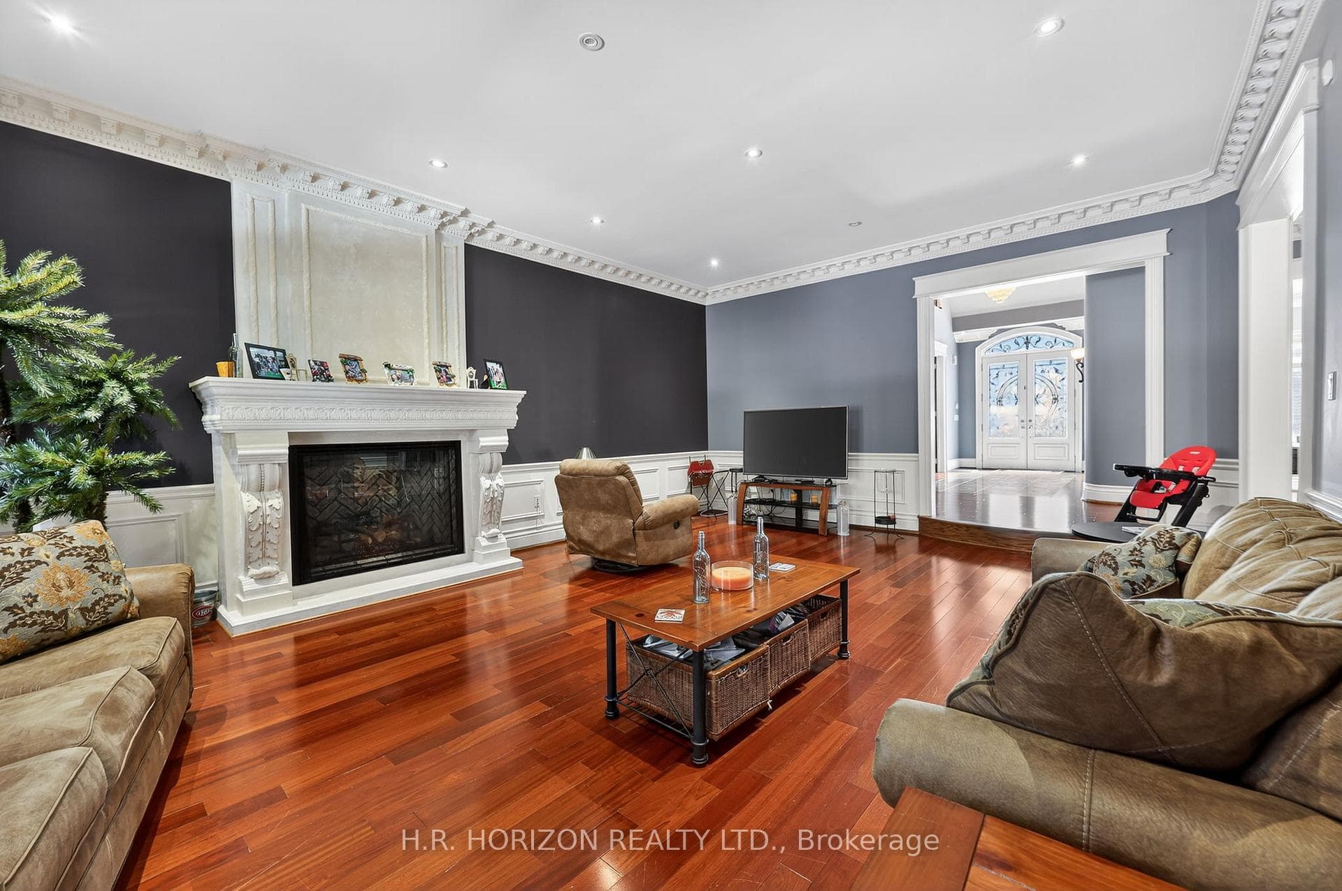 13045 Jane Street photo 13