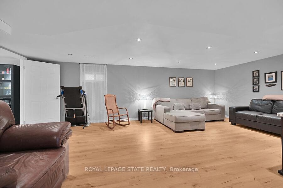 67 Cameron Avenue photo 24
