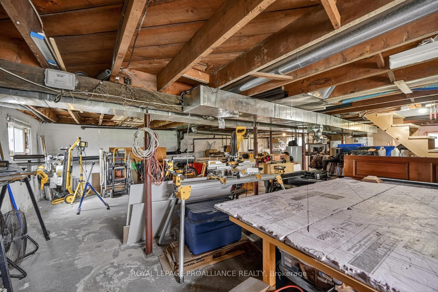 562 Prince Street photo 22