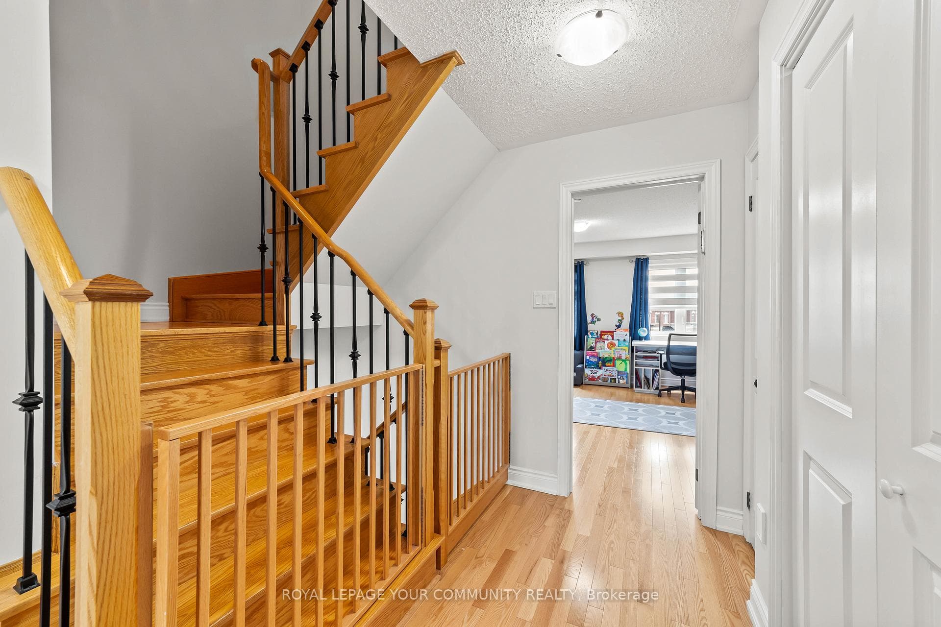 1331 Major Mackenzie Drive Unit 140 photo 19
