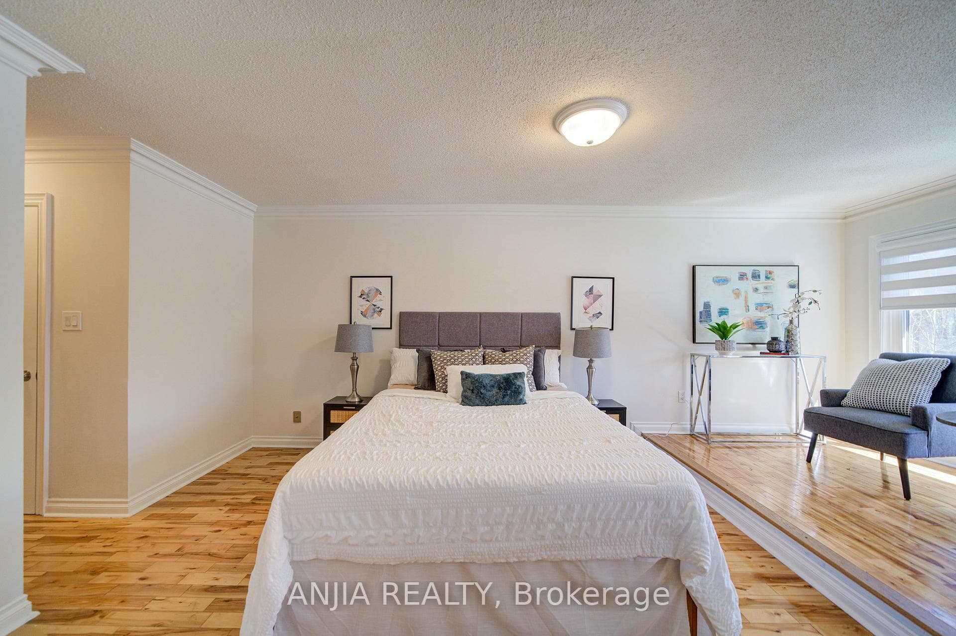 78 Baywood Court photo 28