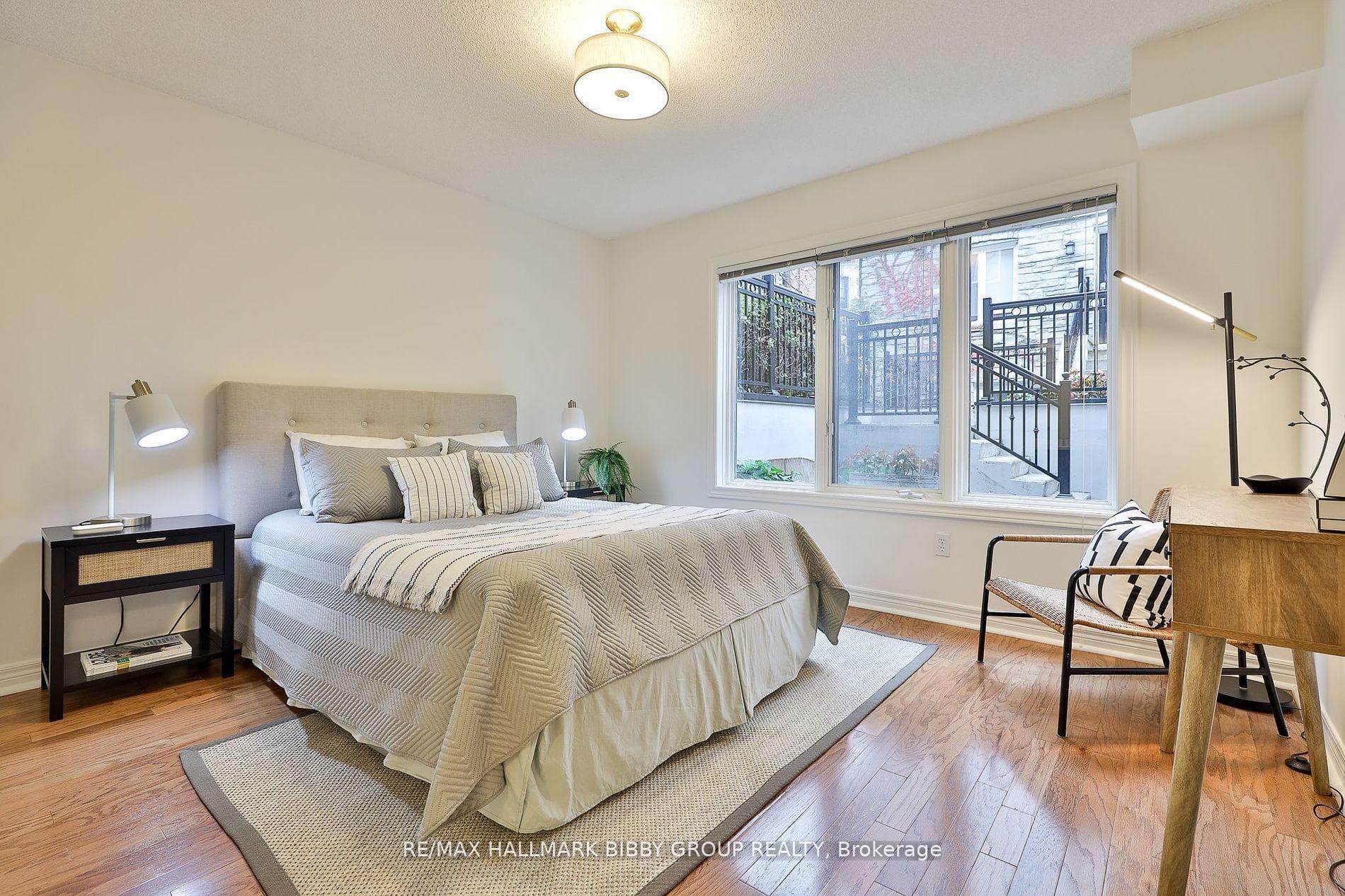 232 St George Street Unit 8 photo 20