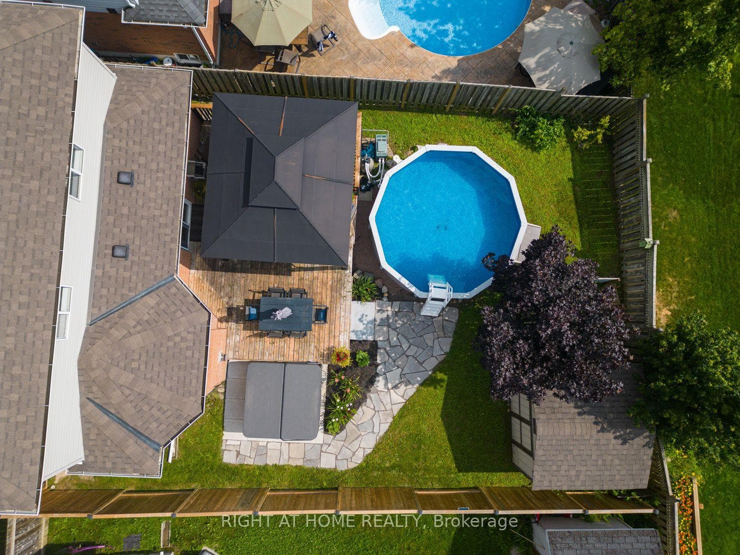 104 Calwell Drive photo 32