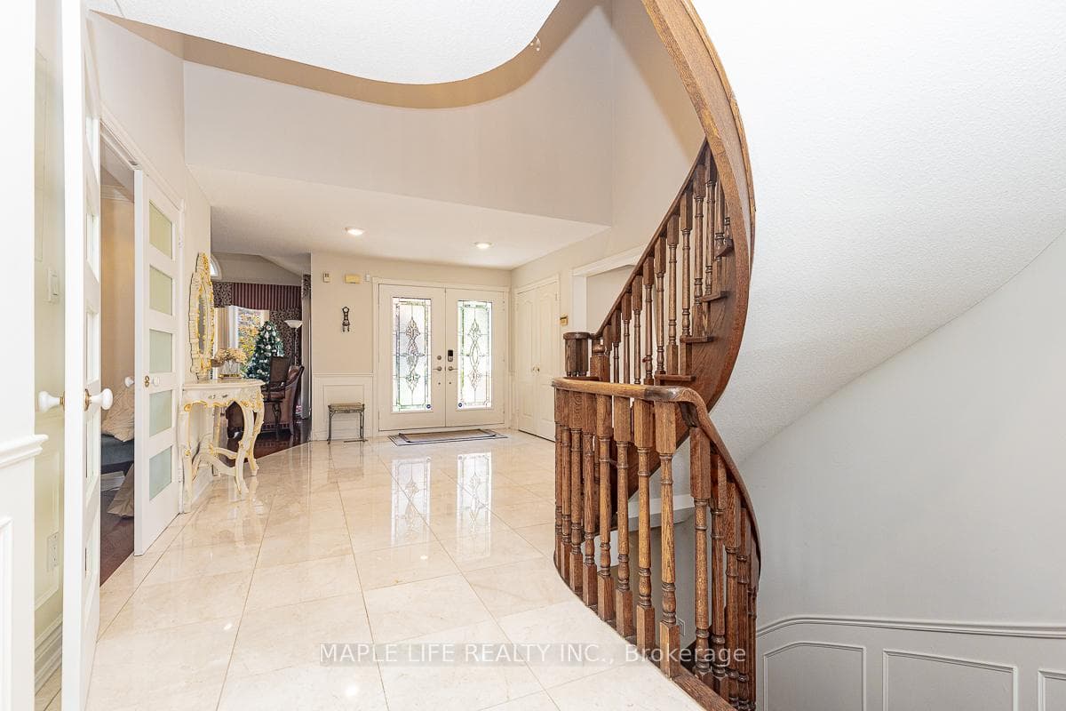 1 Elderwood Drive photo 5