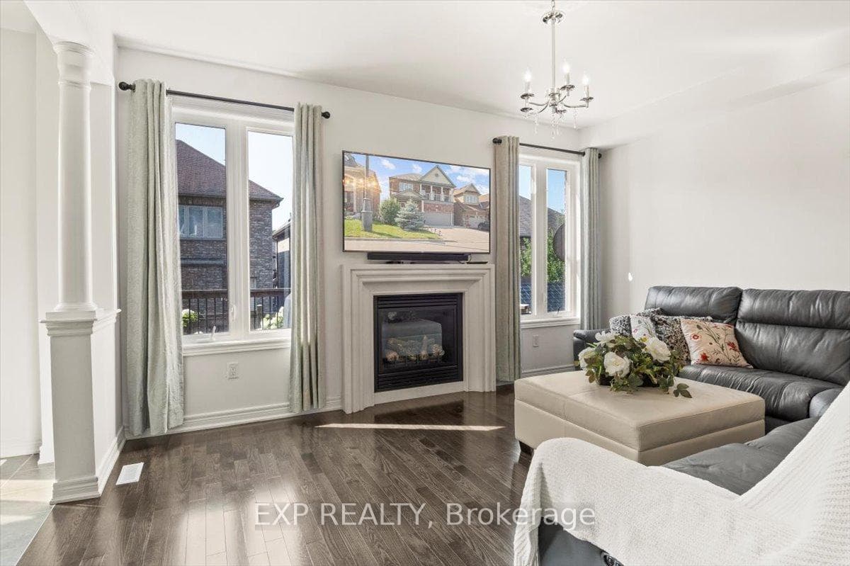 489 Kwapis Boulevard photo 10