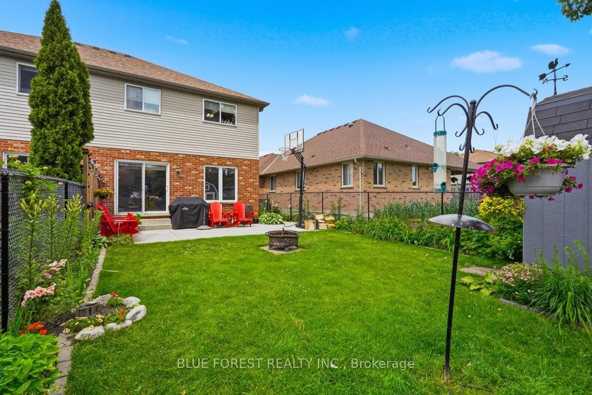 1367 Reardon Boulevard photo 44