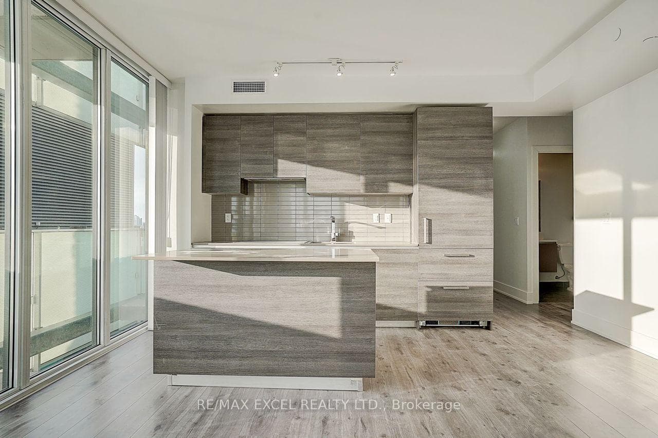 200 Bloor Street Unit 2201 photo 17