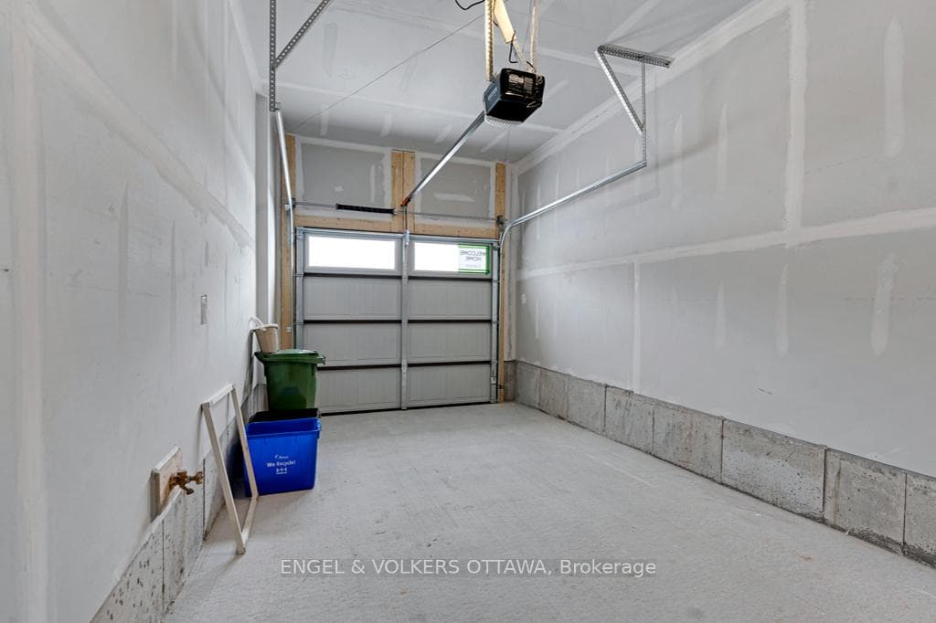680 Expansion Road photo 17