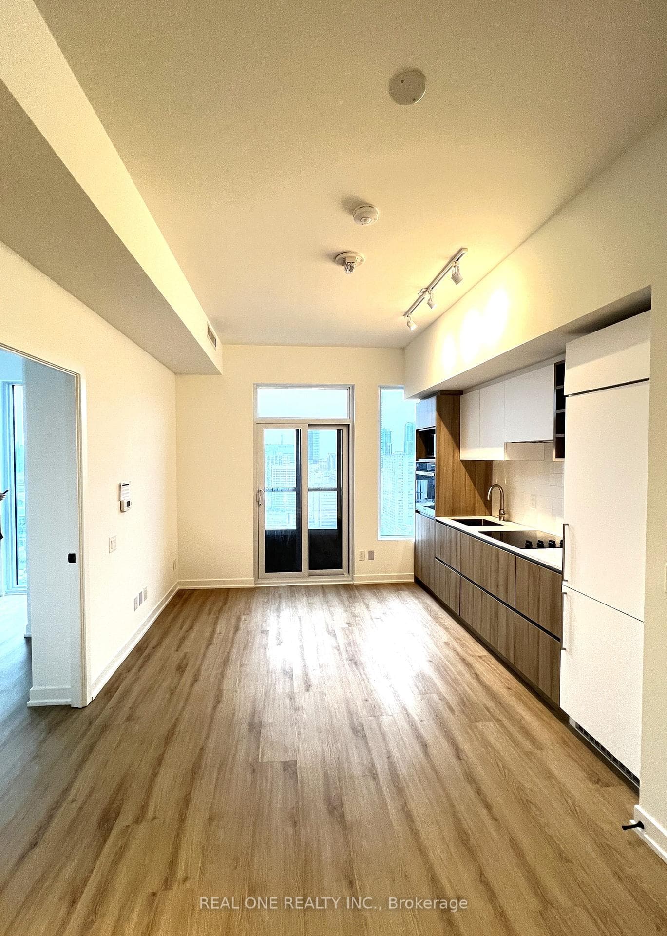 319 Jarvis Street Unit 3503 photo 2