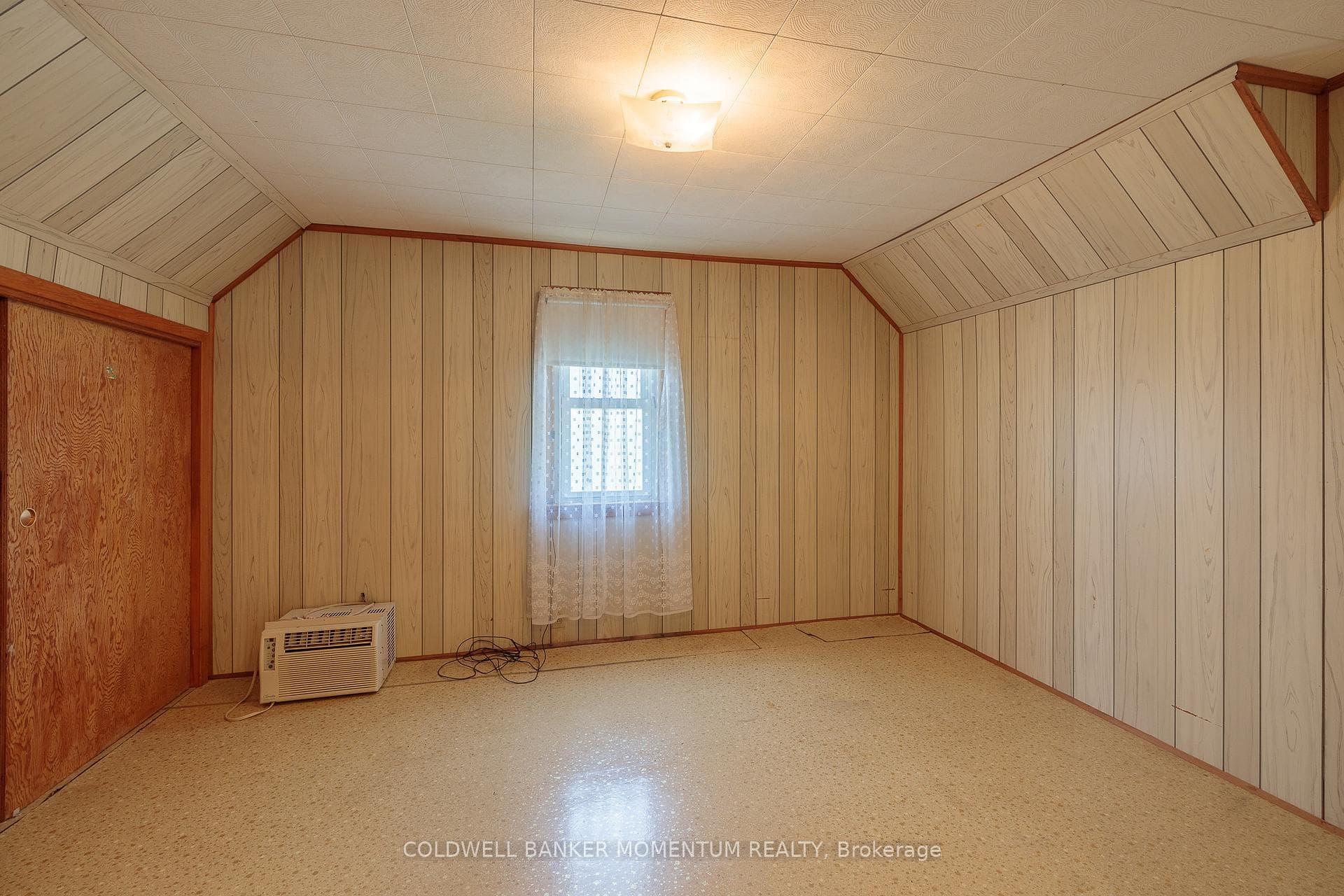 1496 Irvine Road photo 21