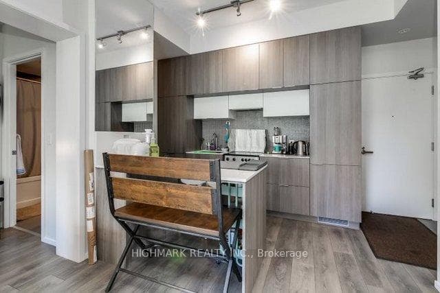 159 Dundas Street Unit 412 photo 18