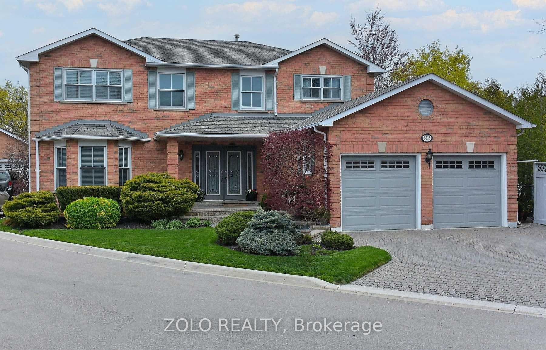 3213 Trelawny Circle photo 1