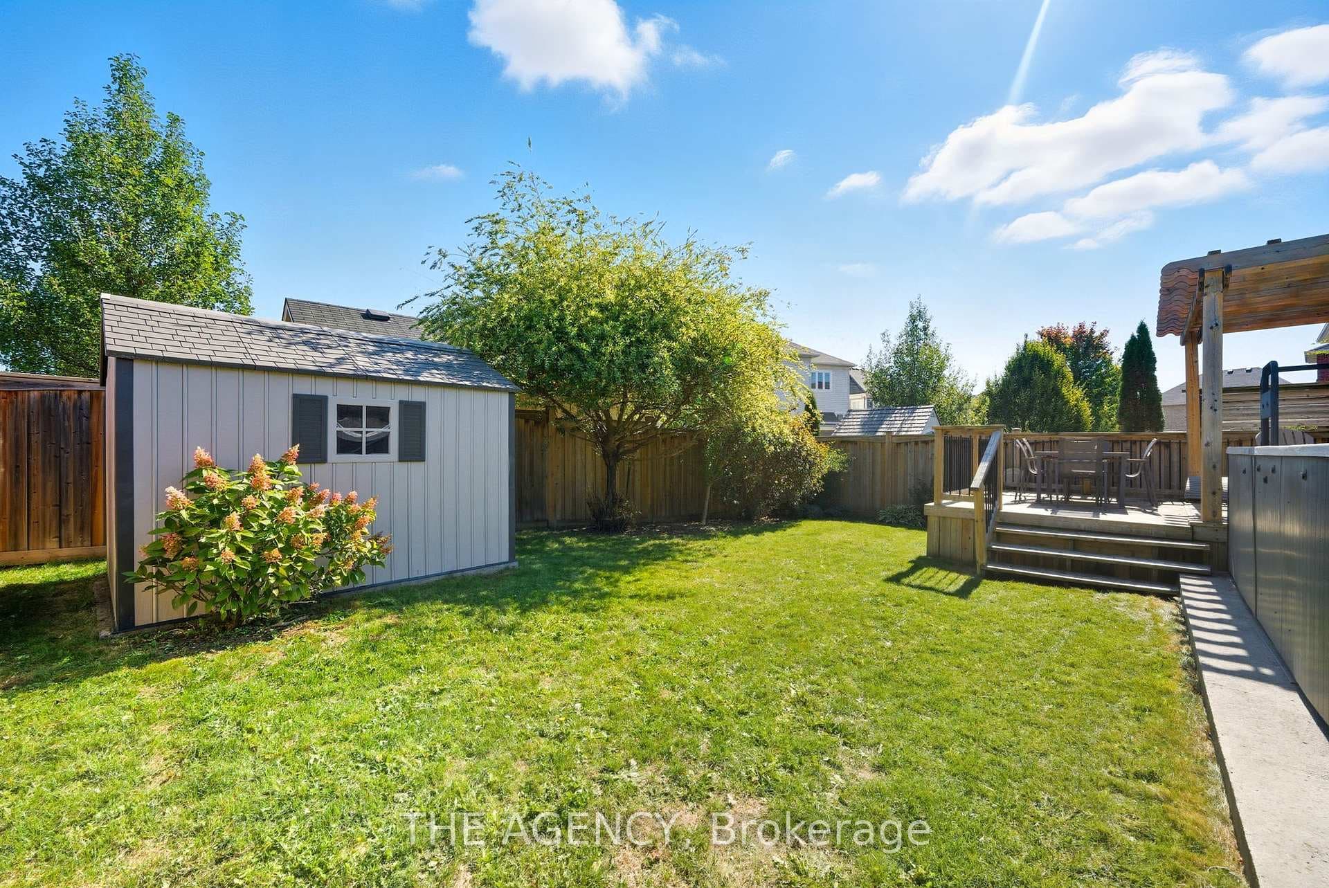 15 Carl Raby Street photo 28
