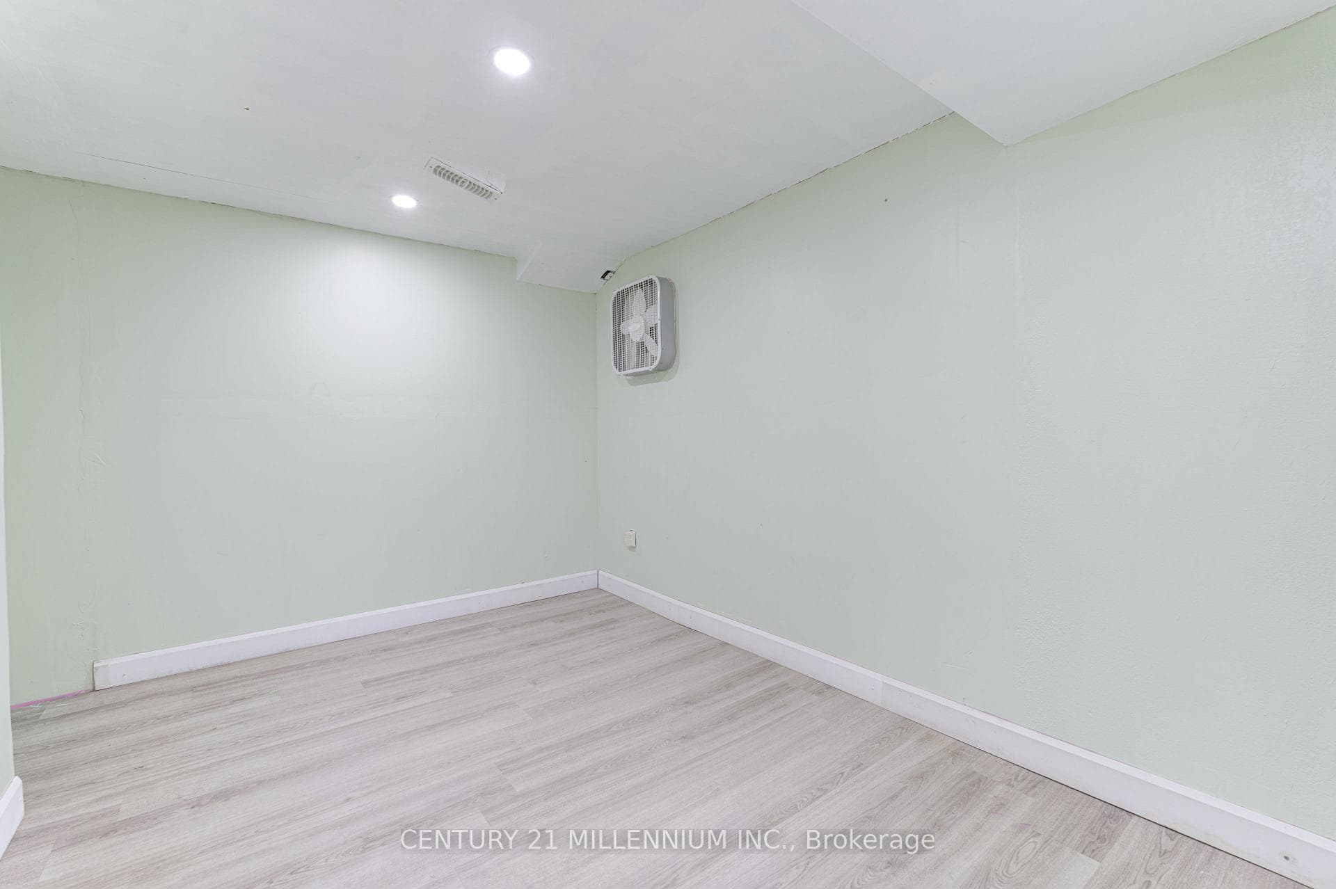 8 Regency Street photo 26