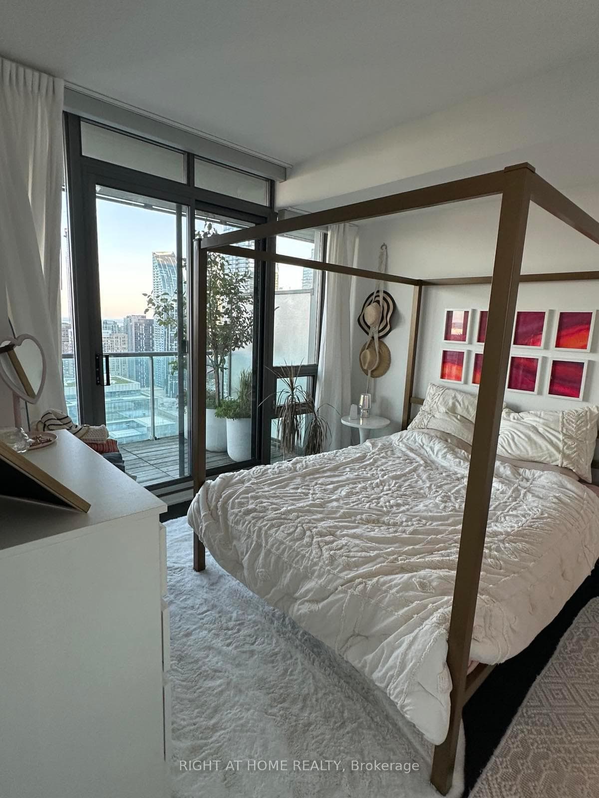 33 Lombard Street Unit 3806 photo 17