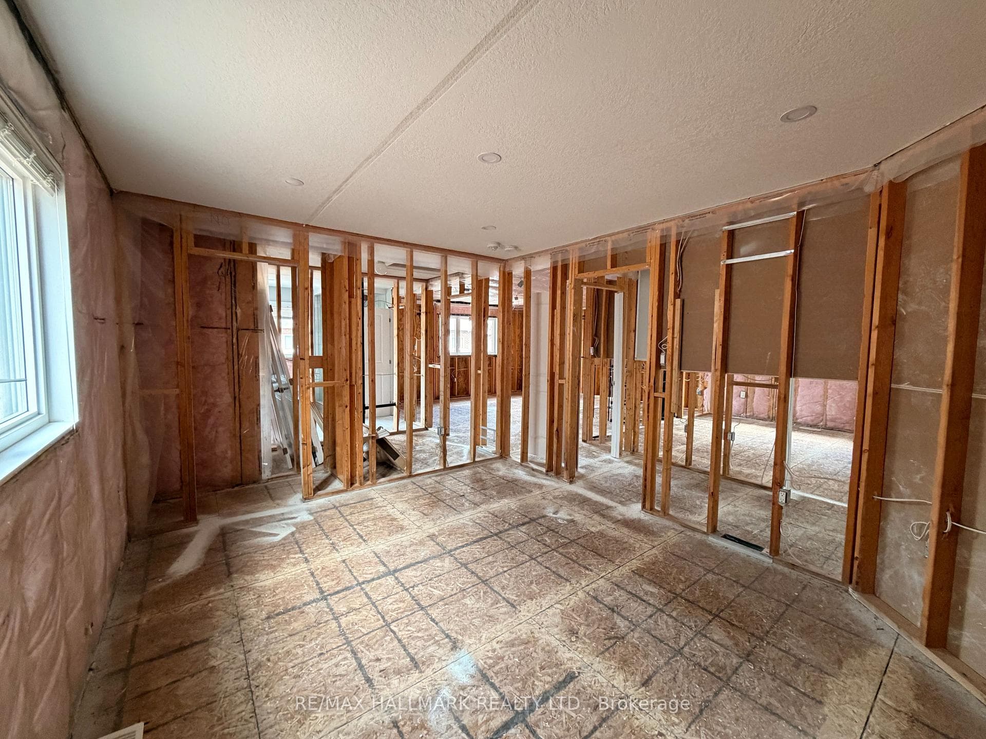 86 Holt Drive photo 23