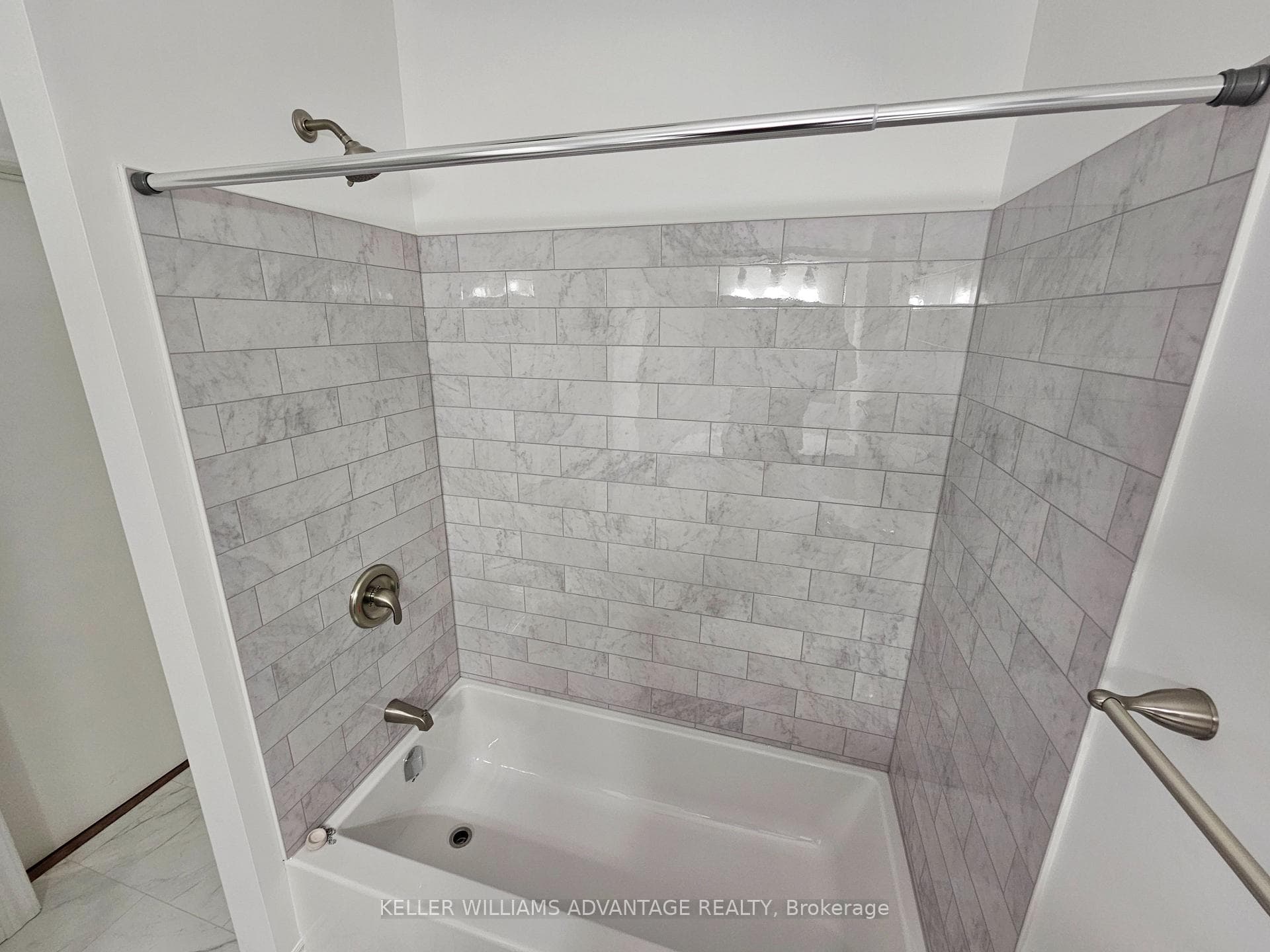 190 Lauder Avenue Unit Main photo 21