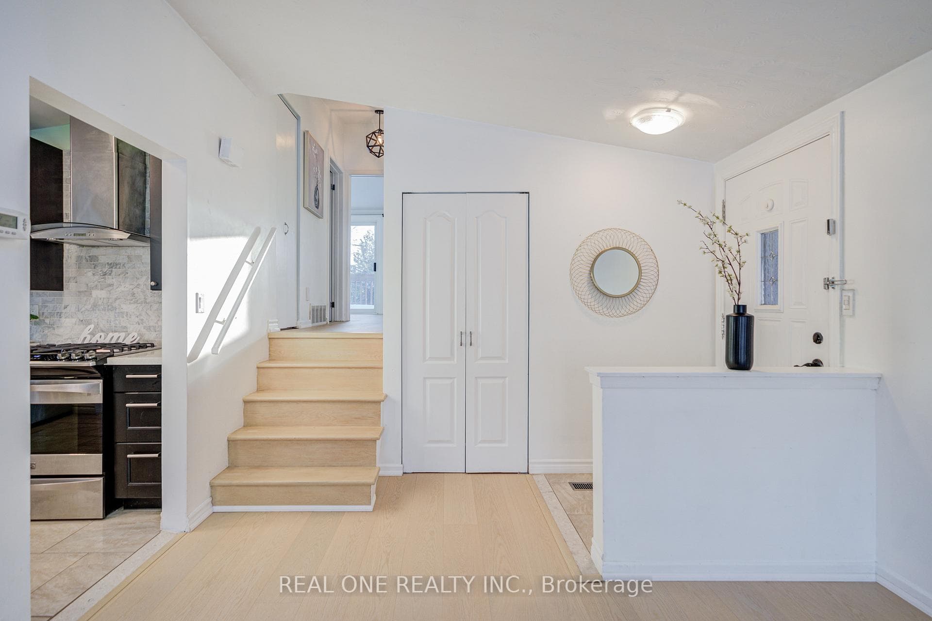 336 Hampton Heath Road photo 20