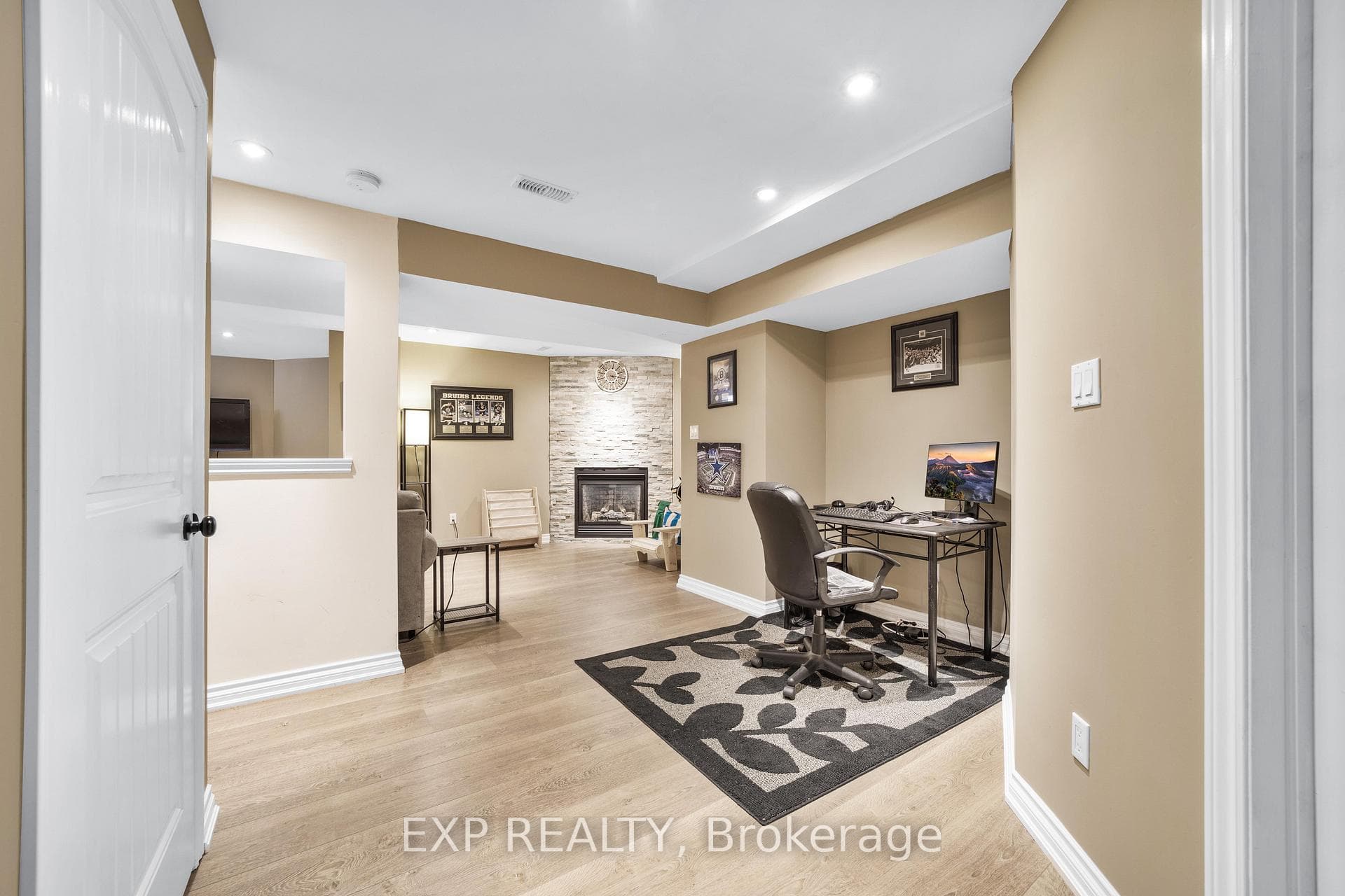 194 Maplewood Drive photo 36