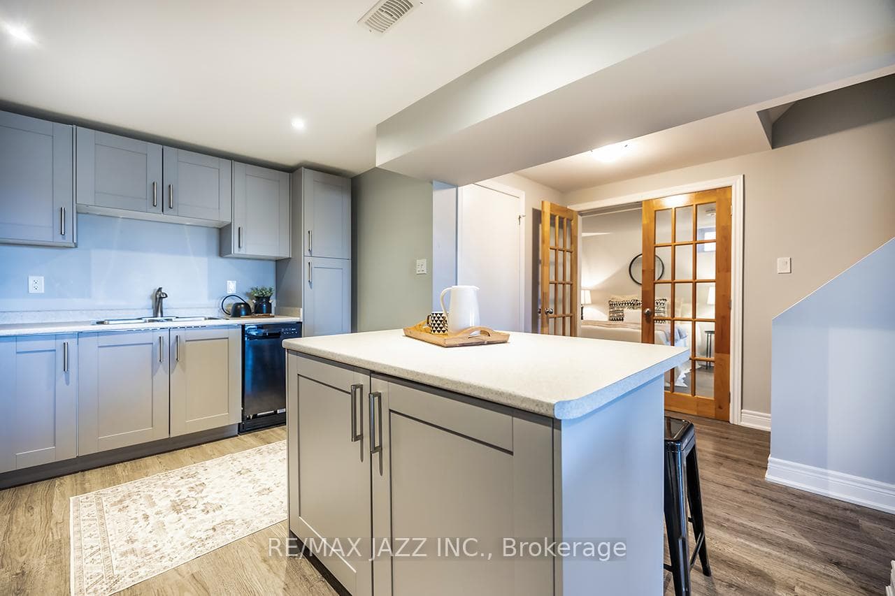 32 Parkins Drive photo 27