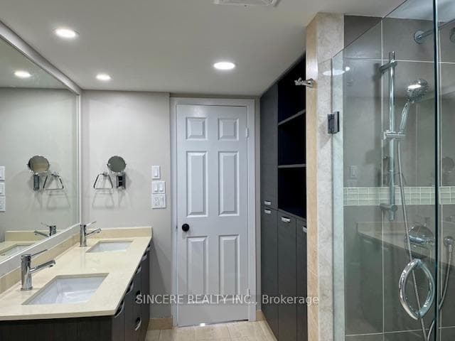 85 Skymark Drive Unit 1005 photo 13