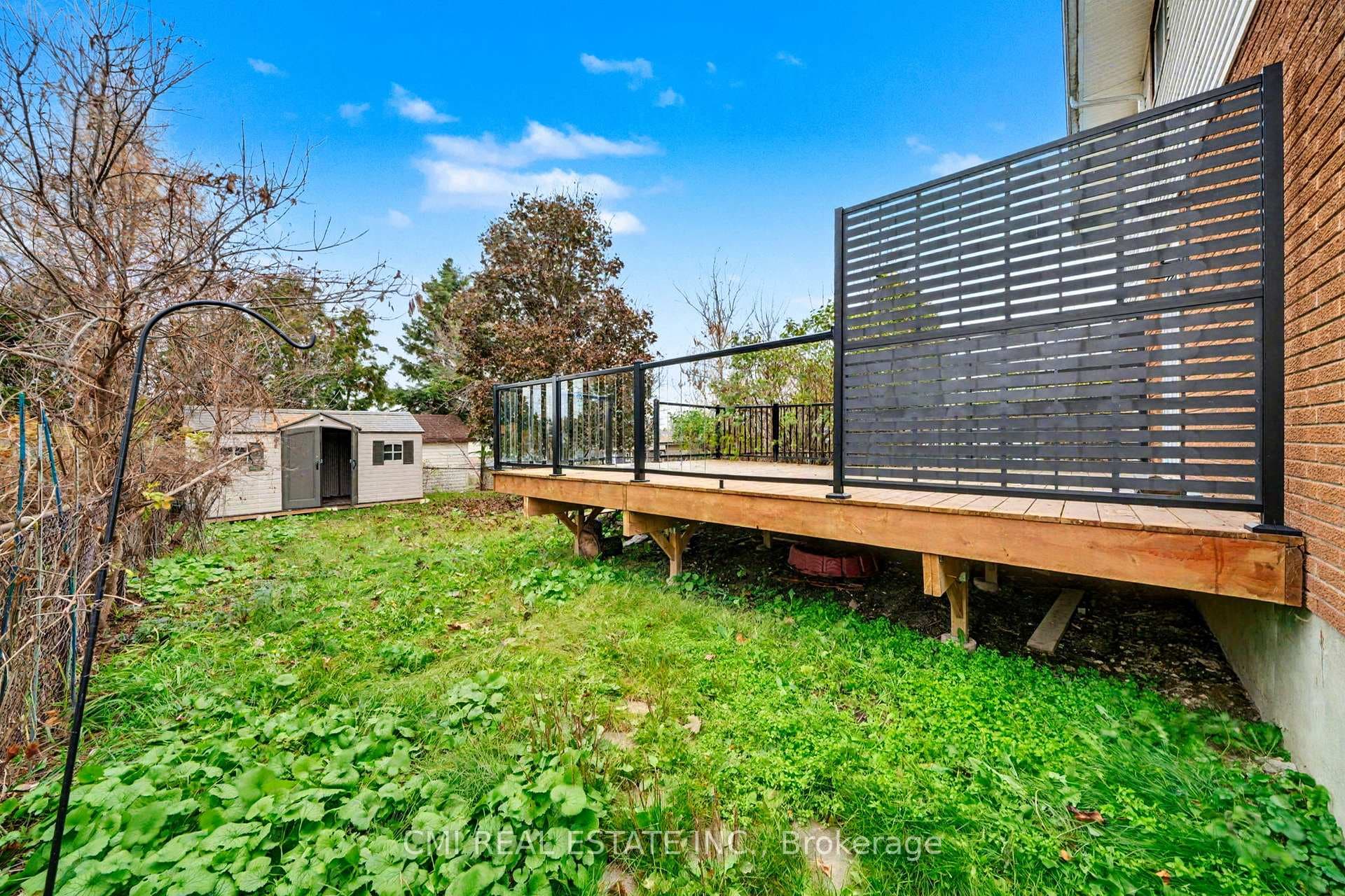 916 Woodbine Avenue photo 34