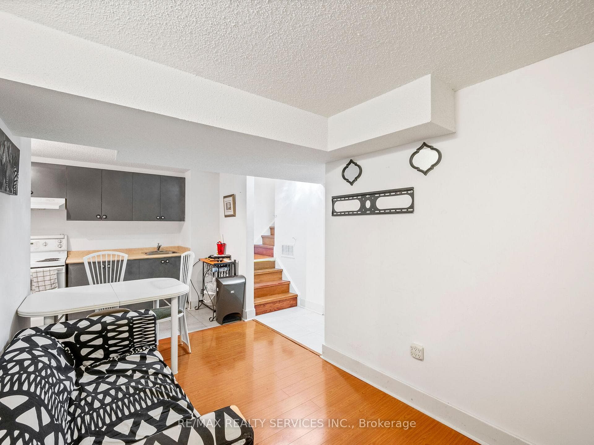 19 Gold Park Place photo 30