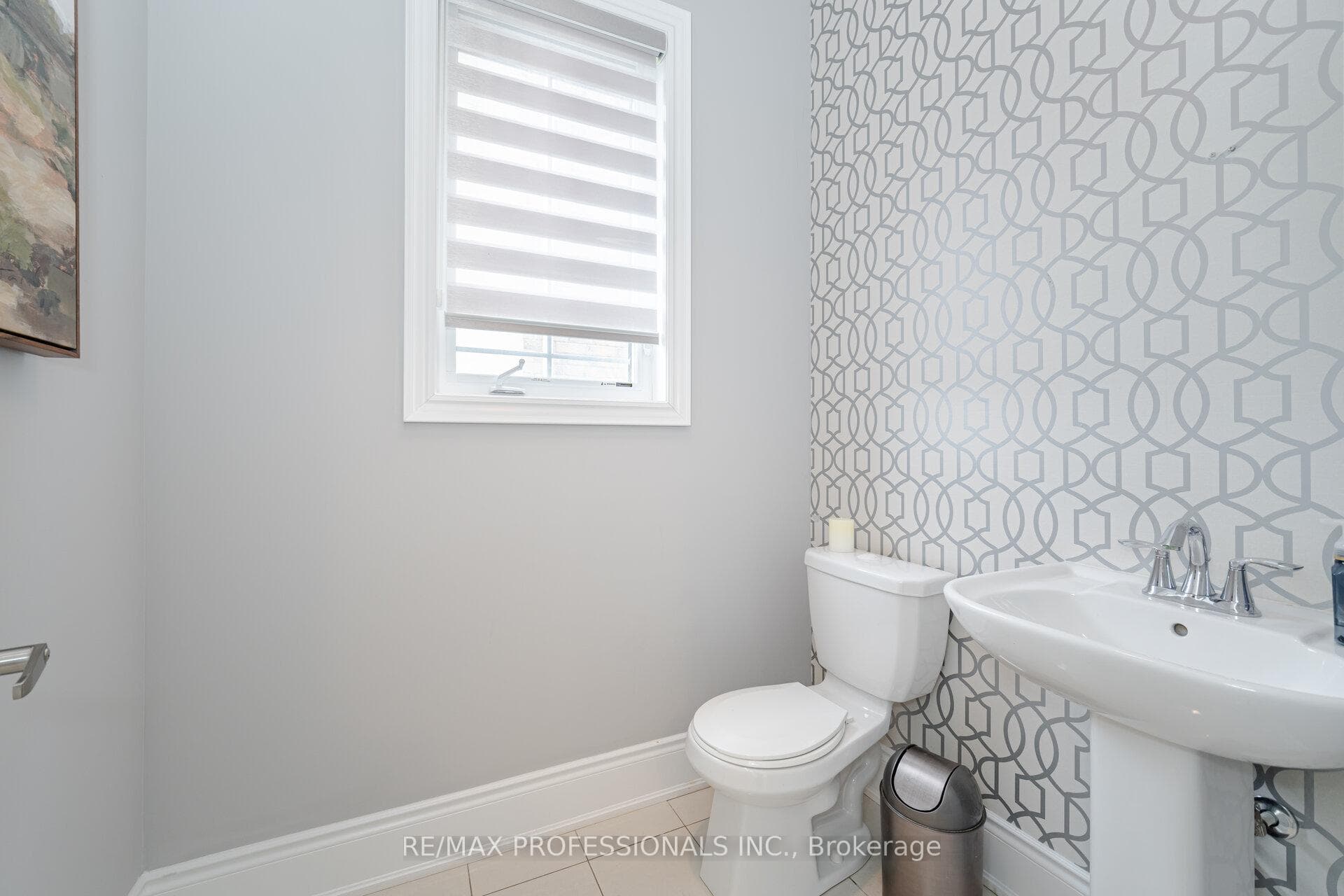 6 Dunrobin Crescent photo 24
