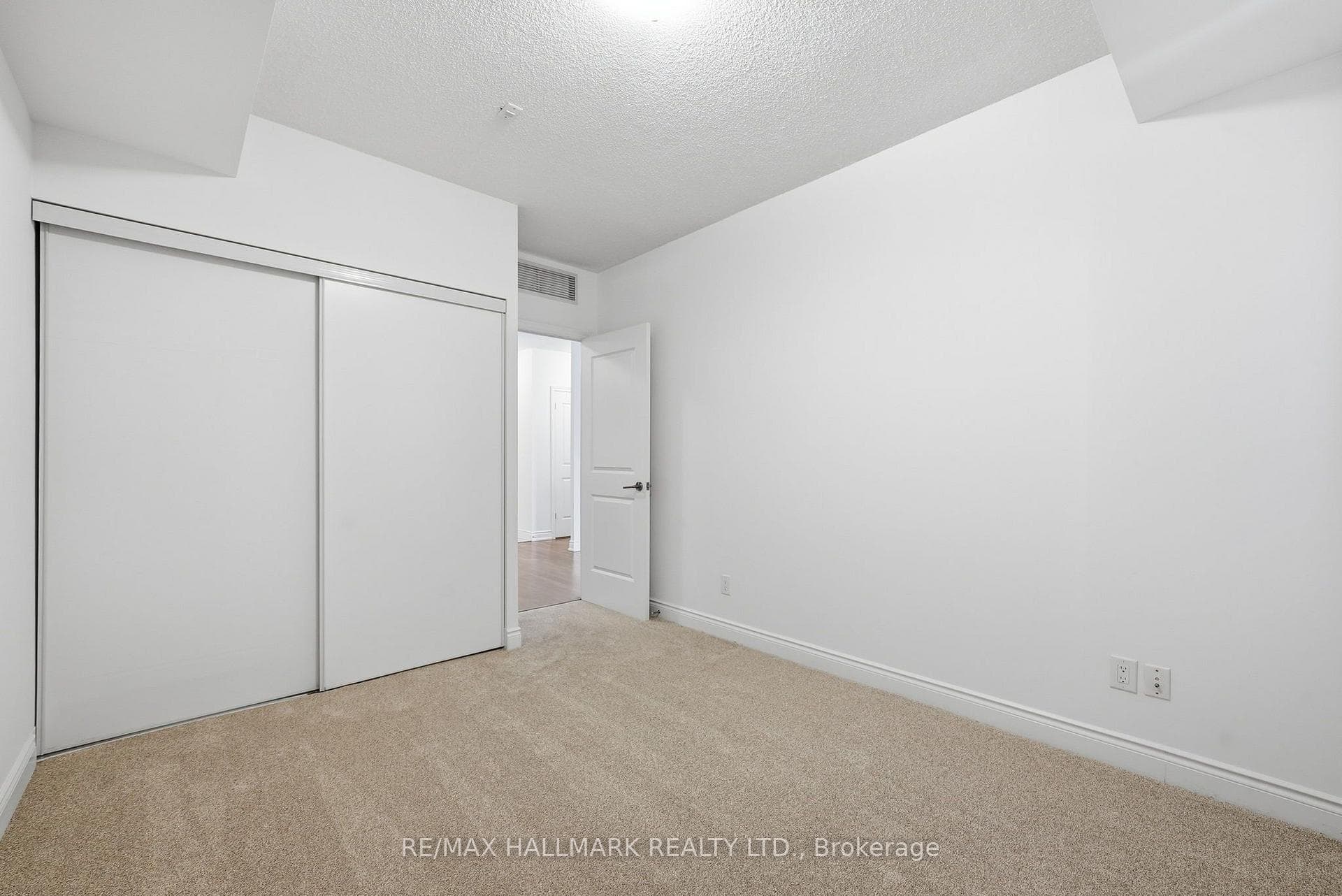 281 Woodbridge Avenue Unit 409 photo 6