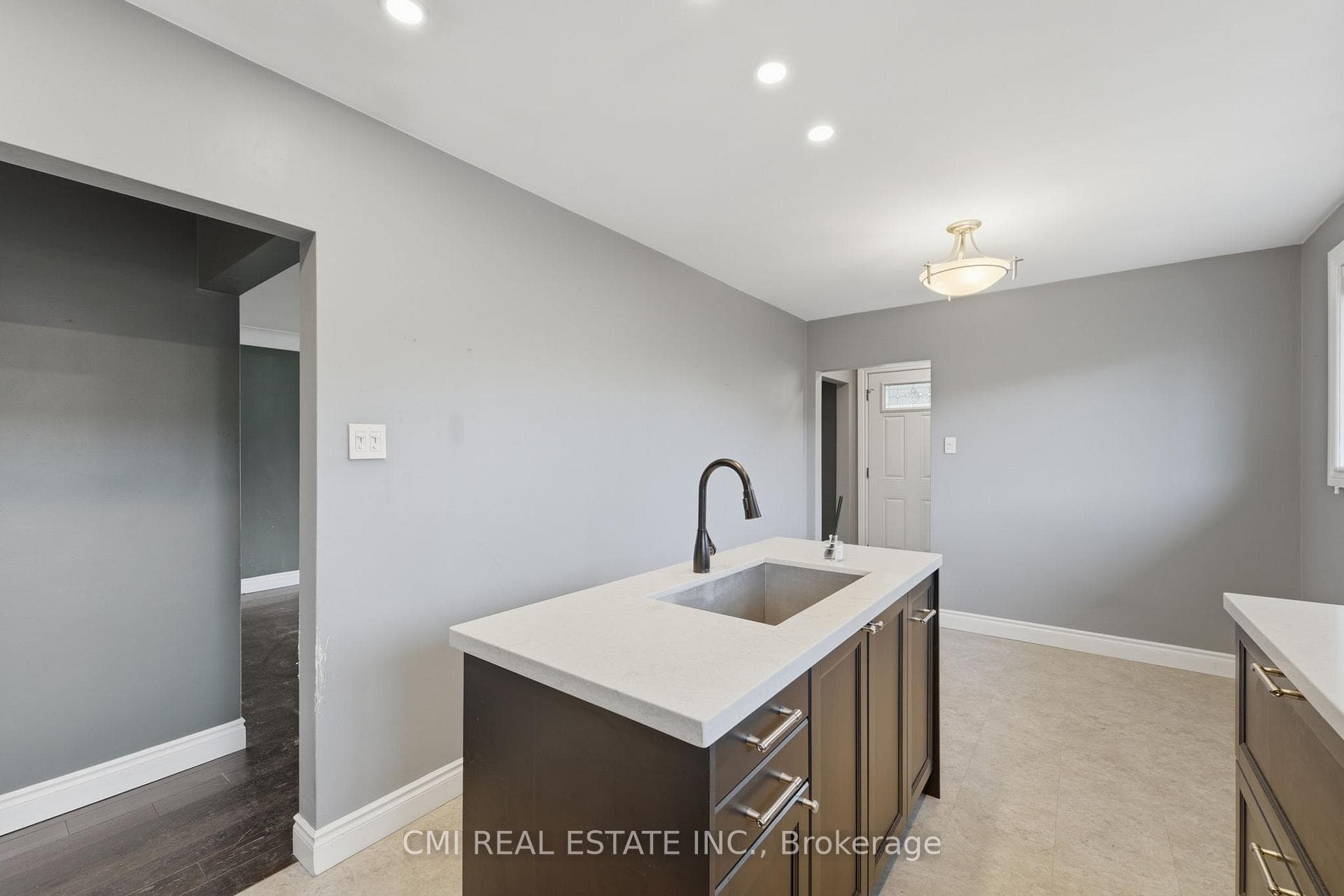251 Fairridge Road photo 15