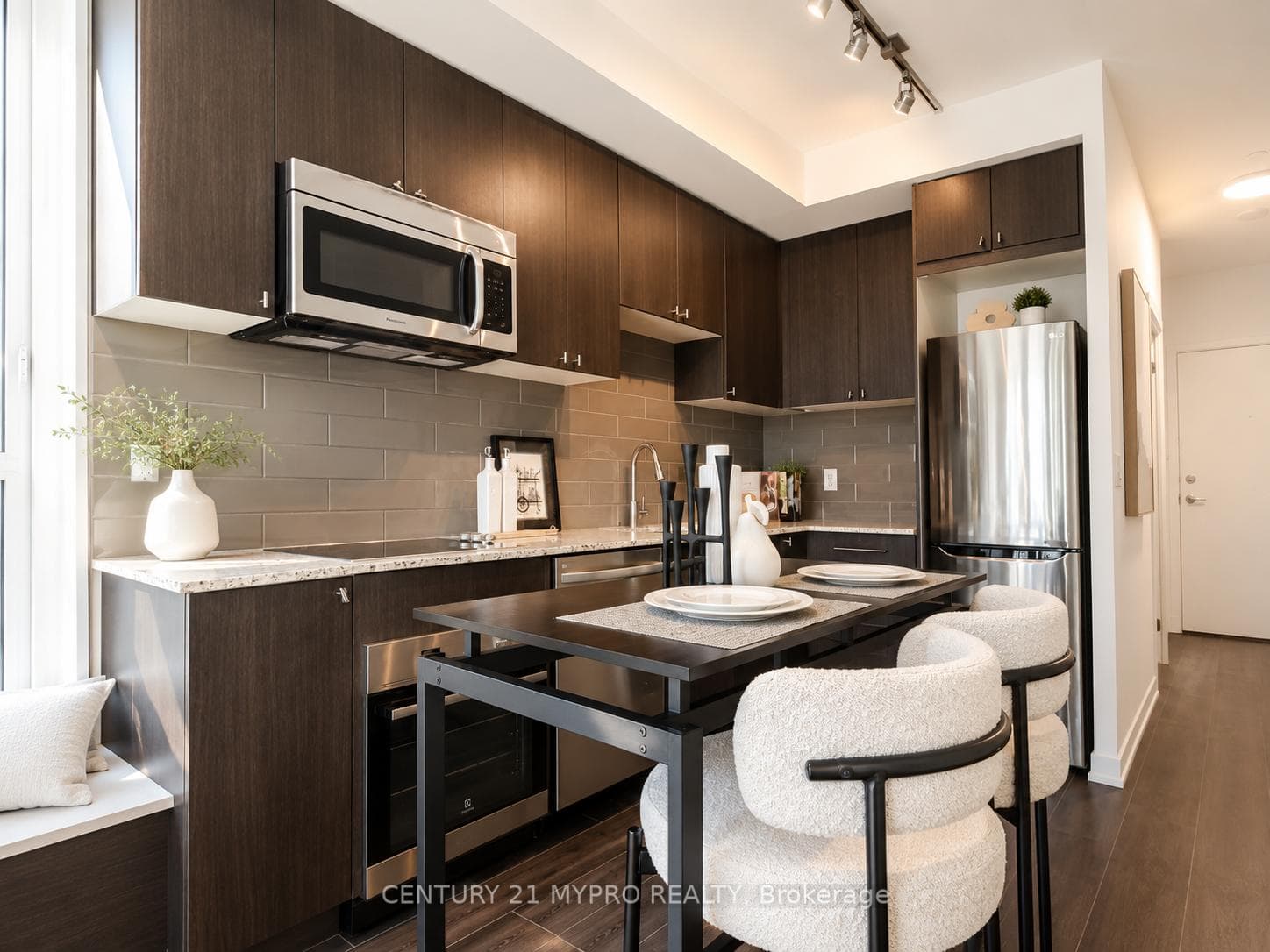 18 Rean Drive Unit 624 photo 5