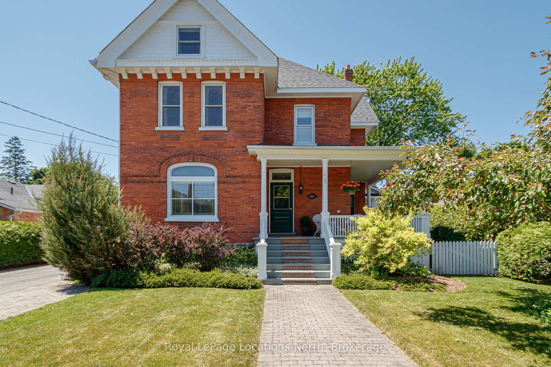 284 Maple Street photo 1