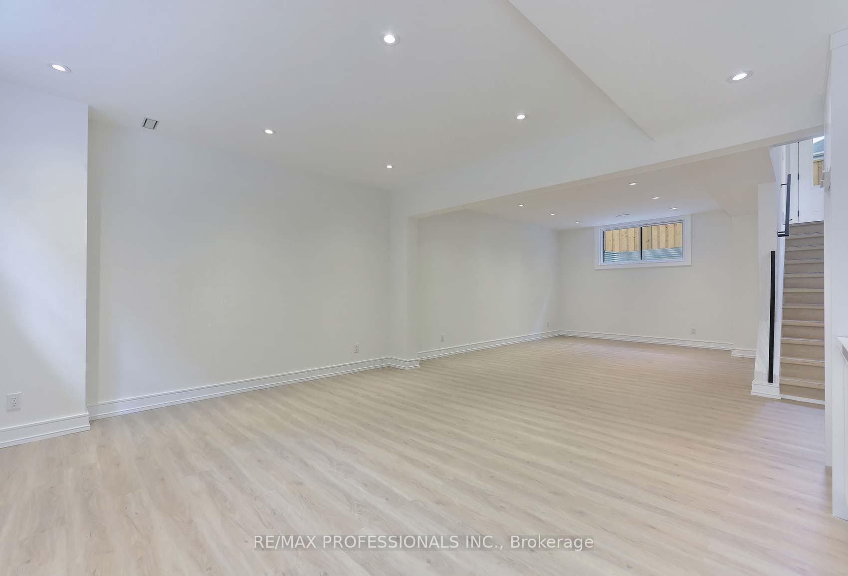 18 Fairholme Avenue photo 30
