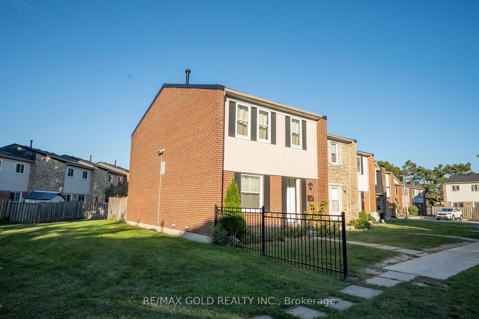 900 Central Park Drive Unit 107 photo 4