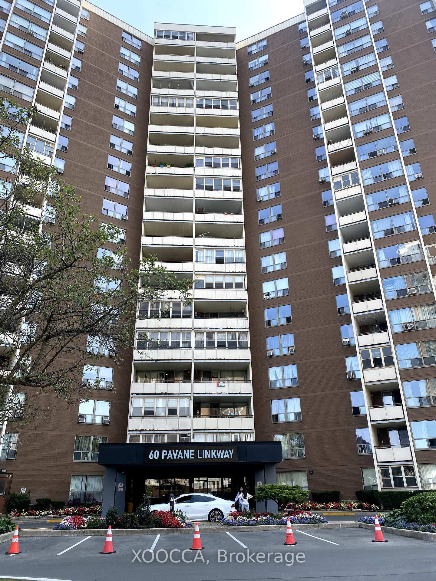 60 Pavane Link Way Unit R2-2 photo 1
