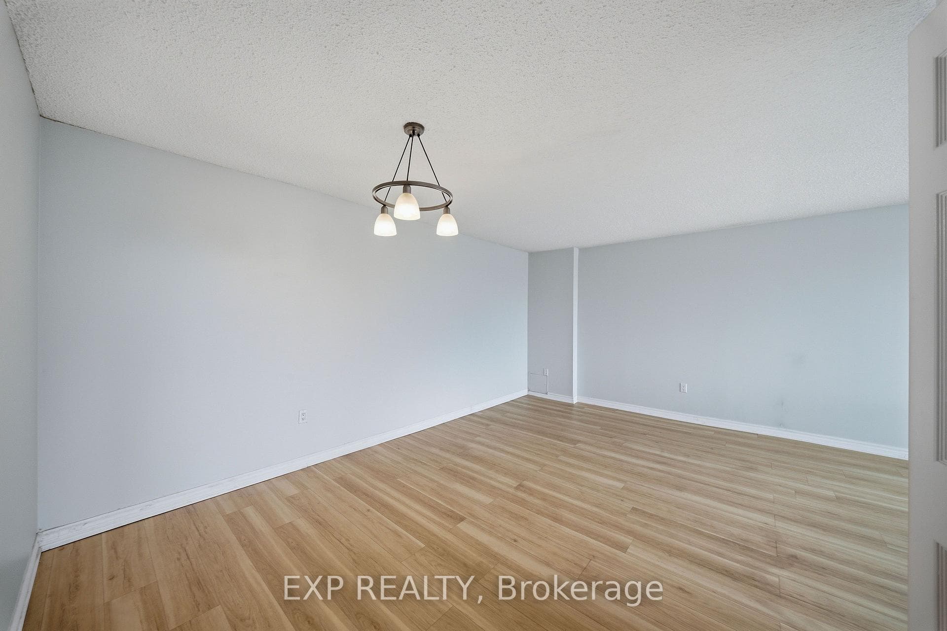 530 Laurier Avenue Unit 1008 photo 5