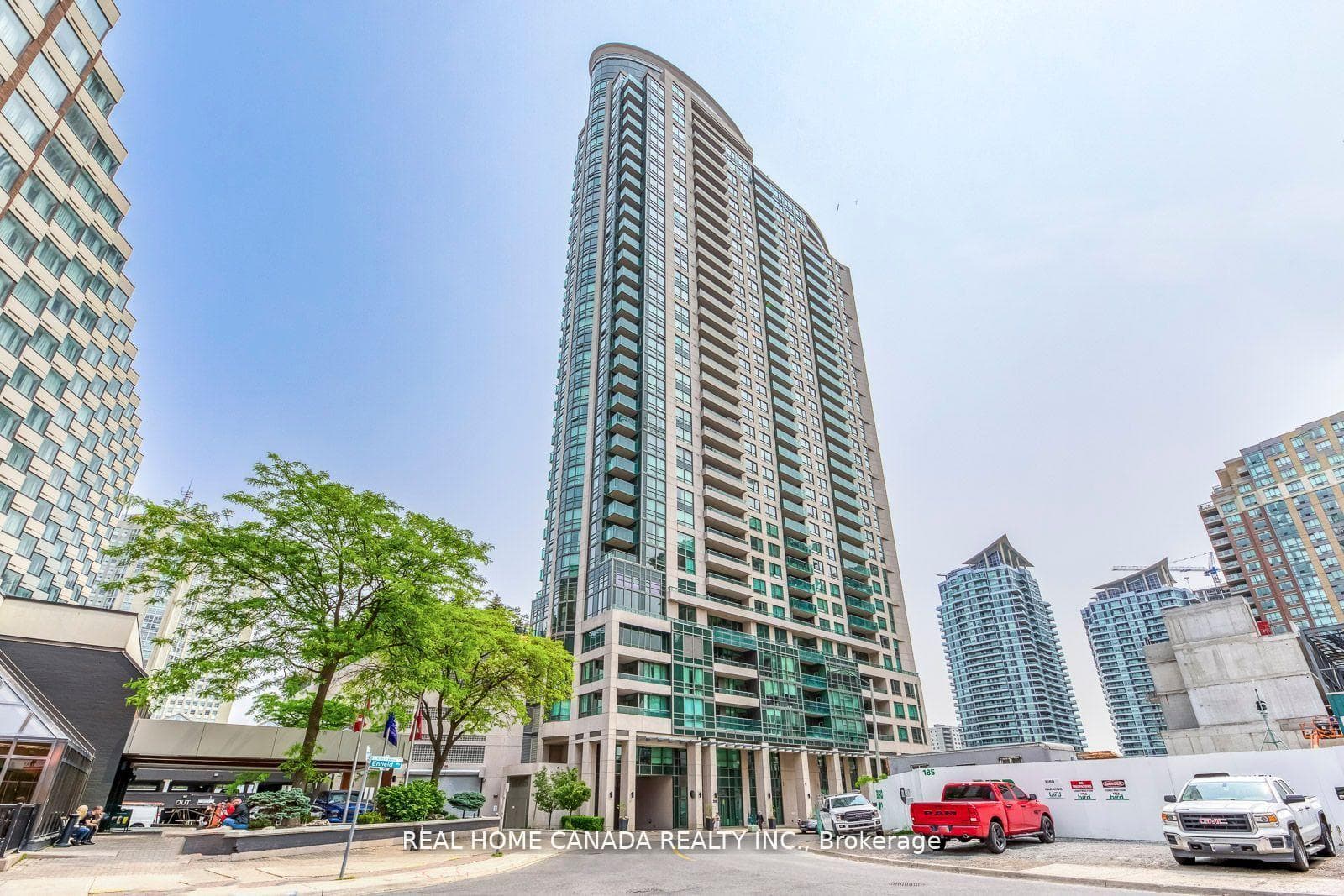 208 Enfield Place Unit 901 photo 1